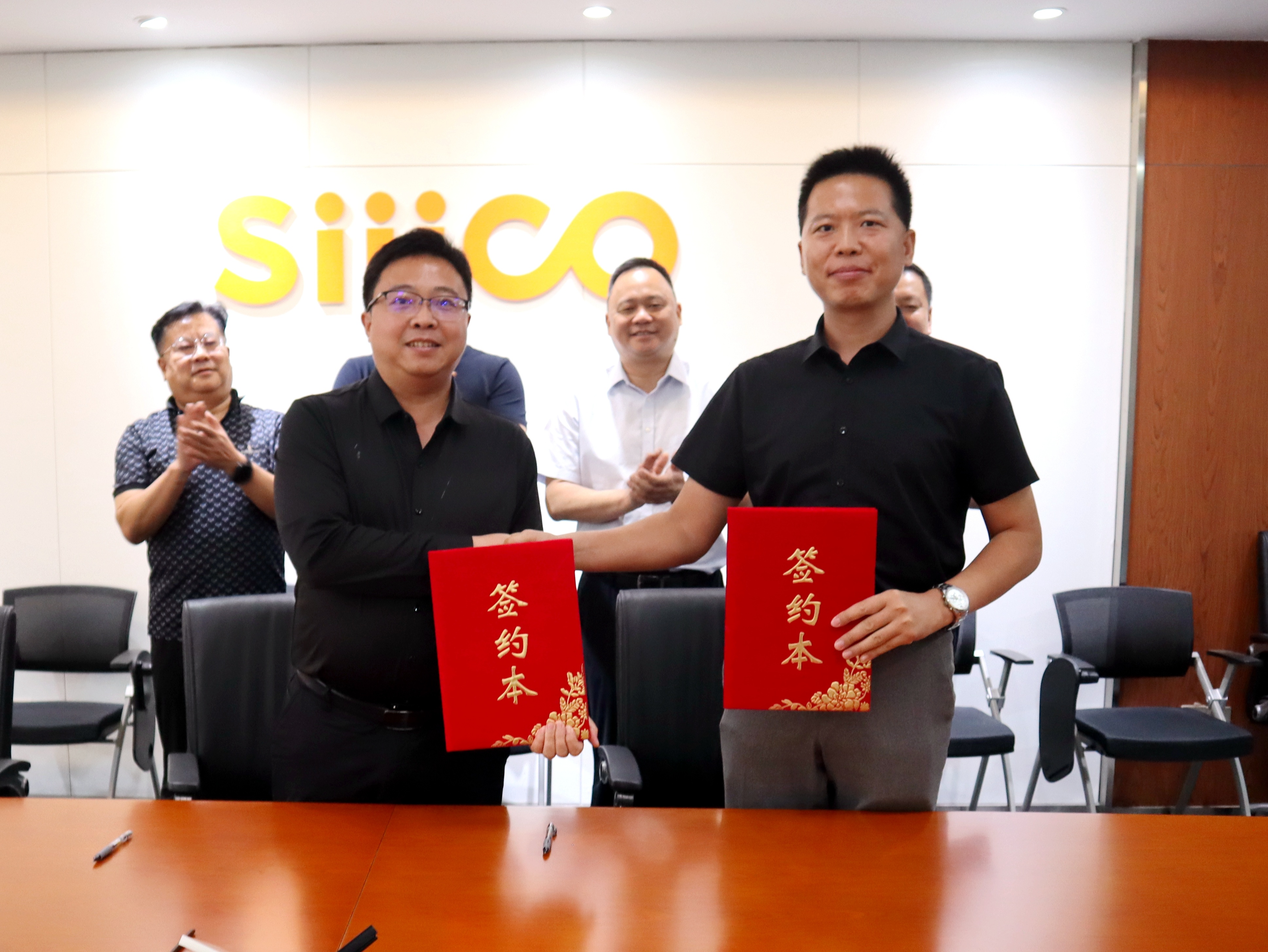 On September 6, the People's Government of Shancheng District, Hebi City, Henan Province, and Siiico Technology Agricultural Film Co., Ltd. held a signing ceremony for the strategic cooperation framework agreement.